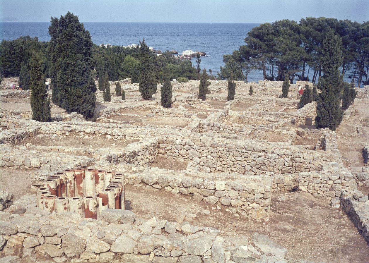 Griechische Ruinen des Hafens von Emporion von Greek