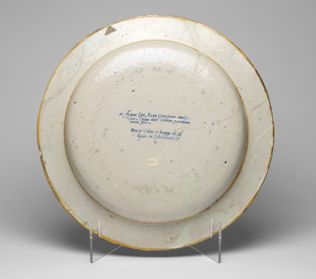 Rückseite der Schale, die den Wettstreit zwischen den Musen und den Pieriden darstellt, ca. 1545-50 von Guido Durantino