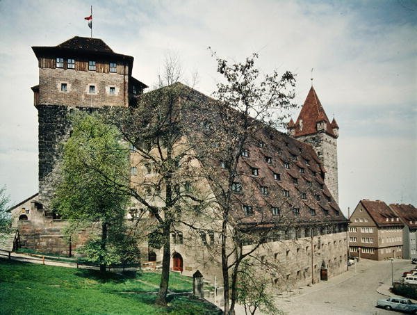 Ansicht der Mauthalle, ursprünglich als Kornspeicher erbaut um 1500 von Hans Beheim