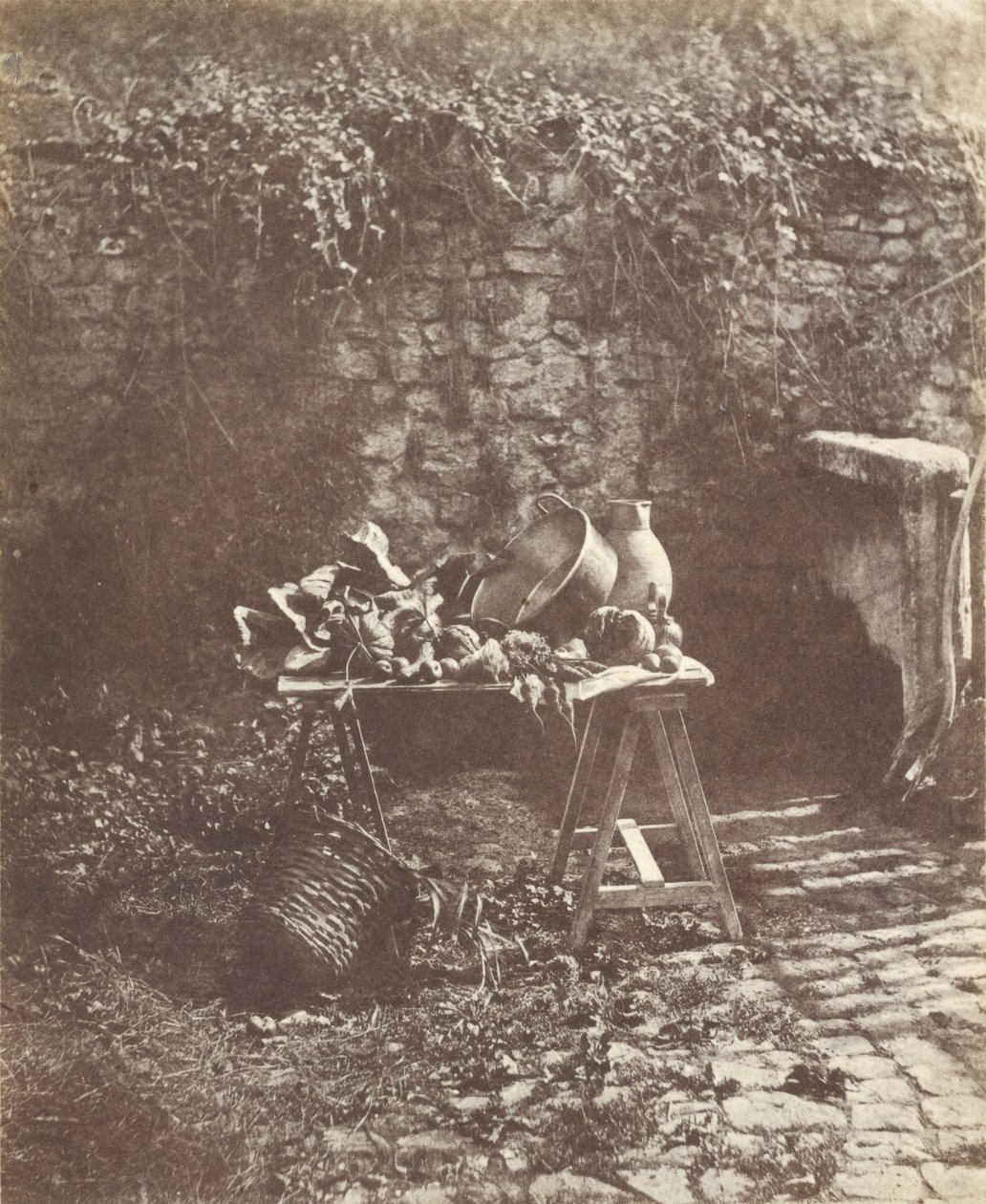 Stillleben - Kessel, Krug und Gemüse auf einem Tisch mit Böcken von Henri Victor Regnault