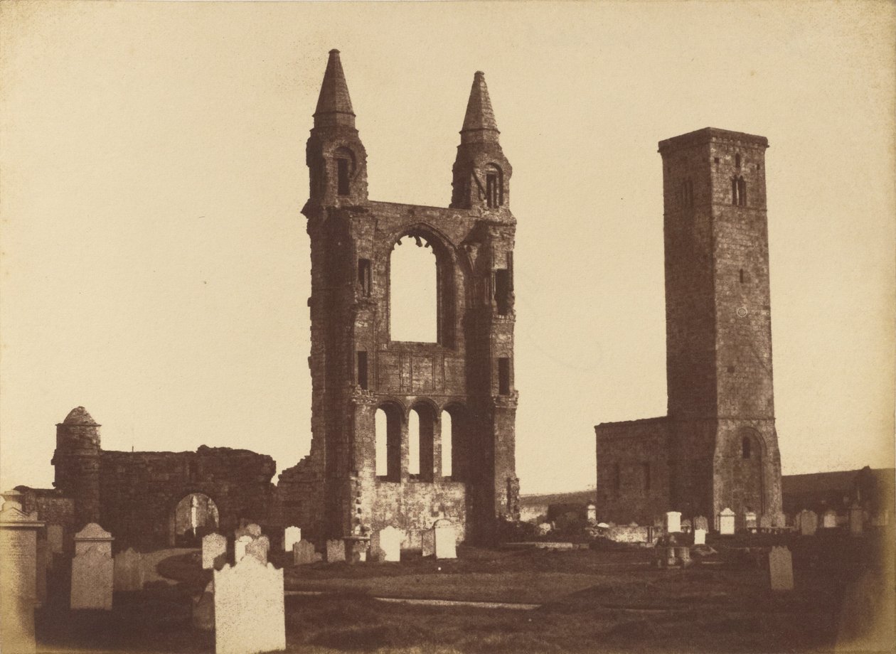 St. Andrews Kathedrale, Ostgiebel und St. Regulus Turm von Hill and Adamson