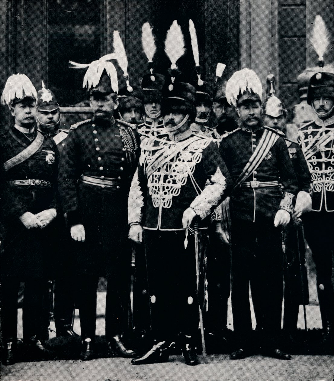 Der zukünftige König Edward VII und Offiziere der Queen