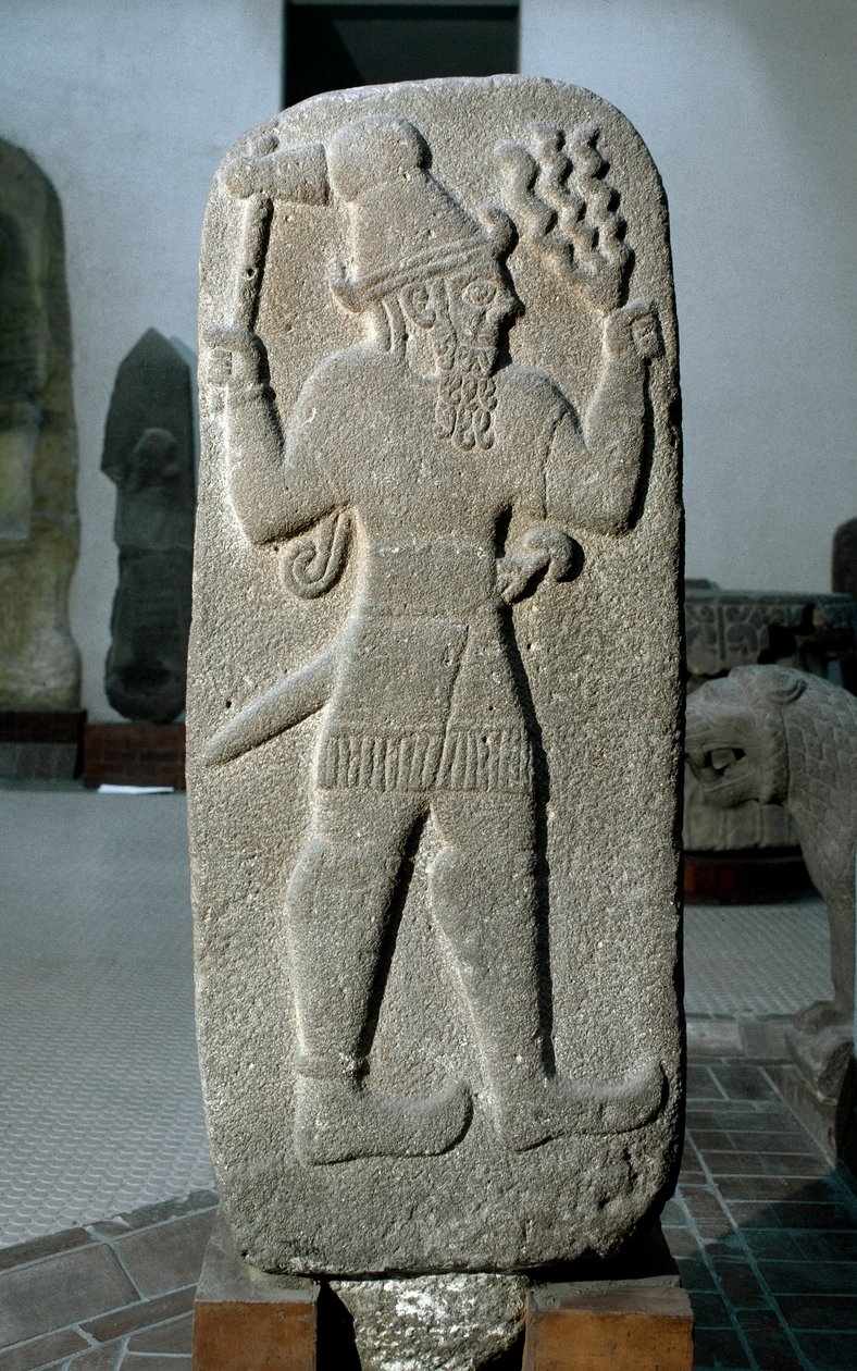 Hethitische Zivilisation: Basaltstele des Sturmgottes (9. Jahrhundert v. Chr.) Archäologisches Museum von Istanbul von Hittite