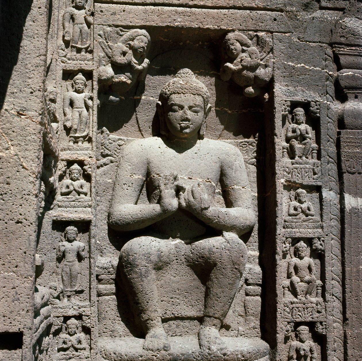 Buddha, geschnitzte Statue in Höhle 19 von Indian School