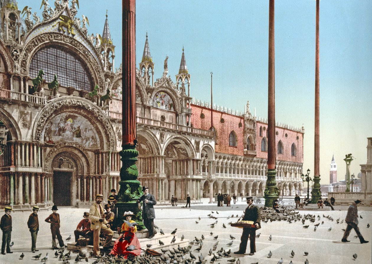 Taubenfütterung auf dem Markusplatz, Venedig von Italian Photographer