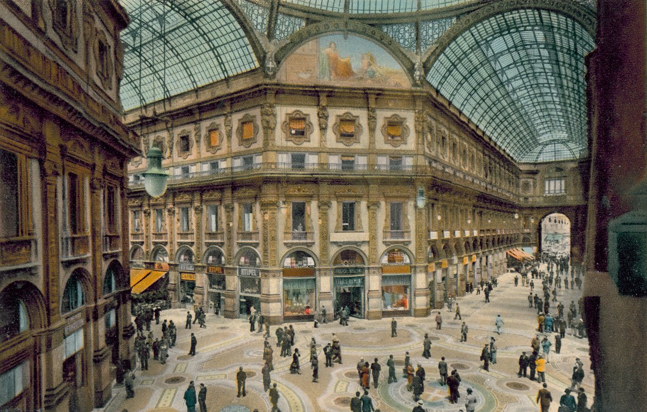 Mailand: Innenansicht der Galleria Vittorio Emanuele II von Italian Photographer