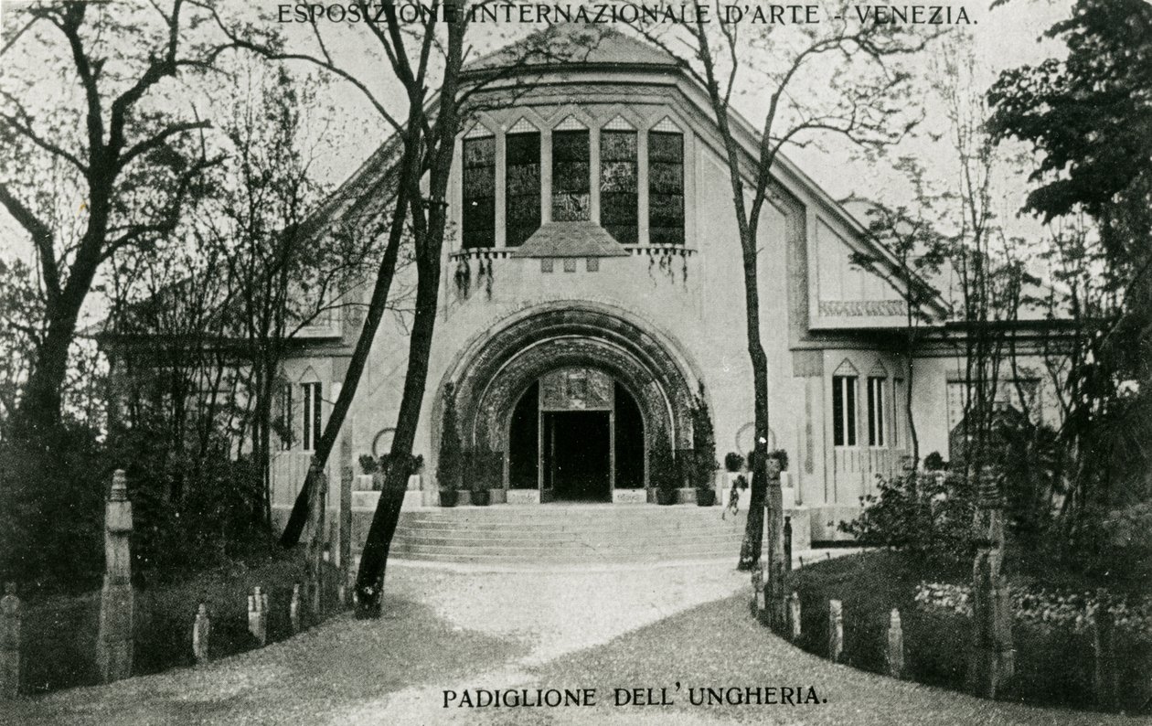 Der ungarische Pavillon auf der Internationalen Kunstausstellung in Venedig von Italian Photographer
