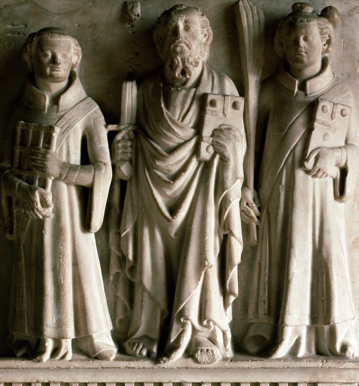 Heiliger Paulus, Heiliger Laurentius und Heiliger Stephanus. Basrelief aus der Schule von Campione von Italian School