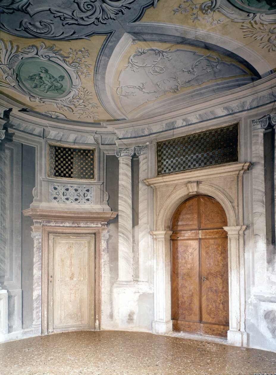 Das Ospedaletto. Der Raum, in dem Vivaldi (1678 - 1741) spielte. Venedig. Philharmonische Waisen sangen hinter den Gittern. von Italian School