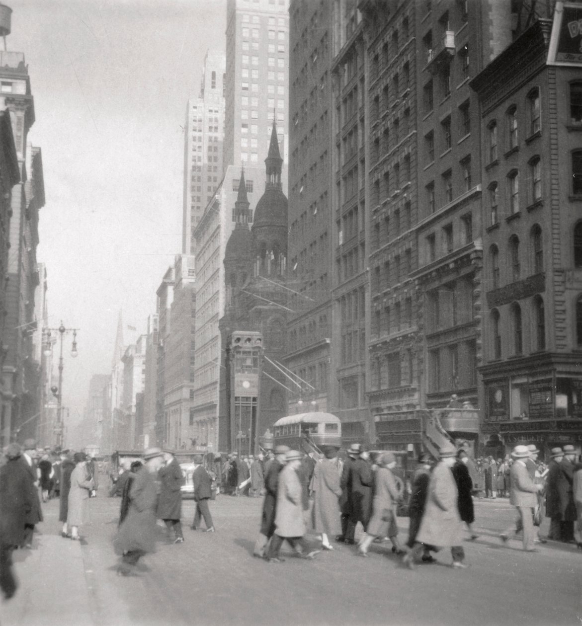 5th Avenue, New York City, USA, 20. Jahrhundert von J. Dearden Holmes