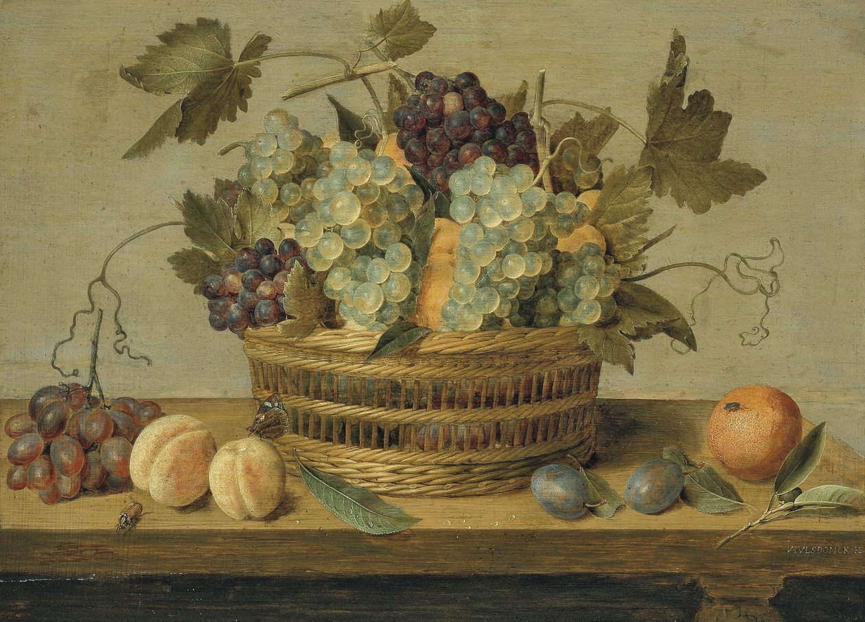 Nektarinen und Trauben in einem Korb auf einem Tisch, mit Pflaumen, Orangen, einem Schmetterling und einem Käfer von Jacob van Hulsdonck