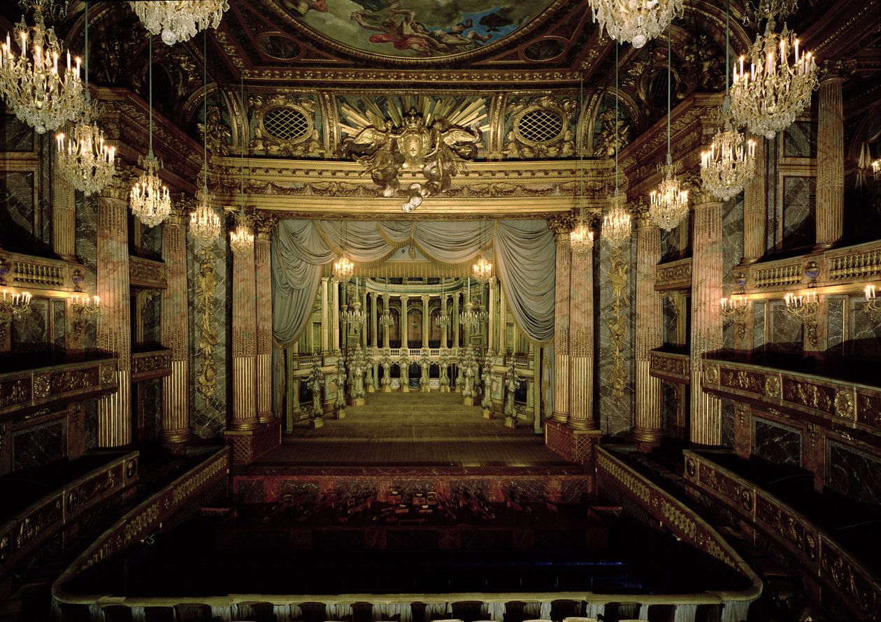 Innenansicht des Opernhauses, fertiggestellt 1770 (restauriert 1952-71) von Jacques Ange Gabriel