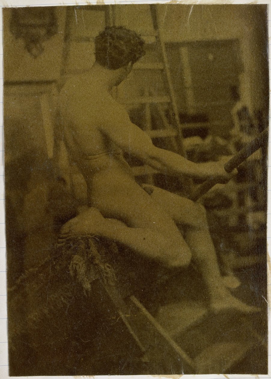 Studie eines männlichen Aktmodells, von hinten gesehen, im Atelier von Jacques de Lalaing von Jacques Lalaing (attributed to)
