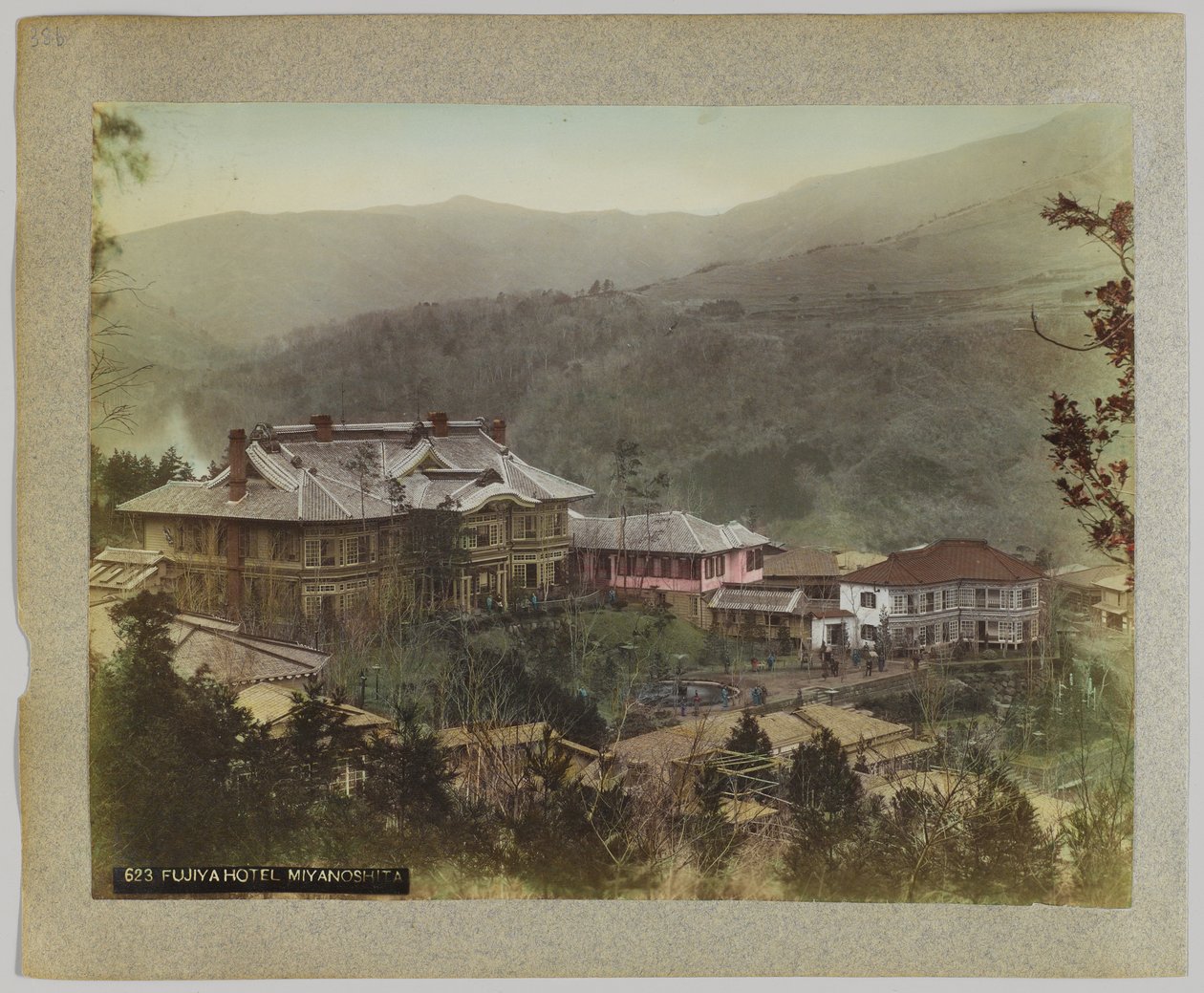 Fujiya-Hotel, Miyanoshita, Hakone, Präfektur Kanagawa, Japan von Japanese Photographer