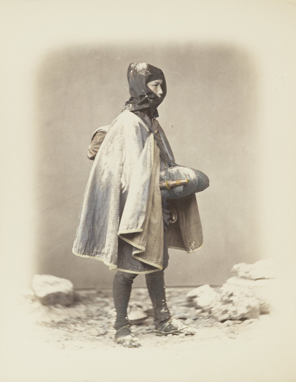 Japanischer Mann im Schnee von Japanese Photographer