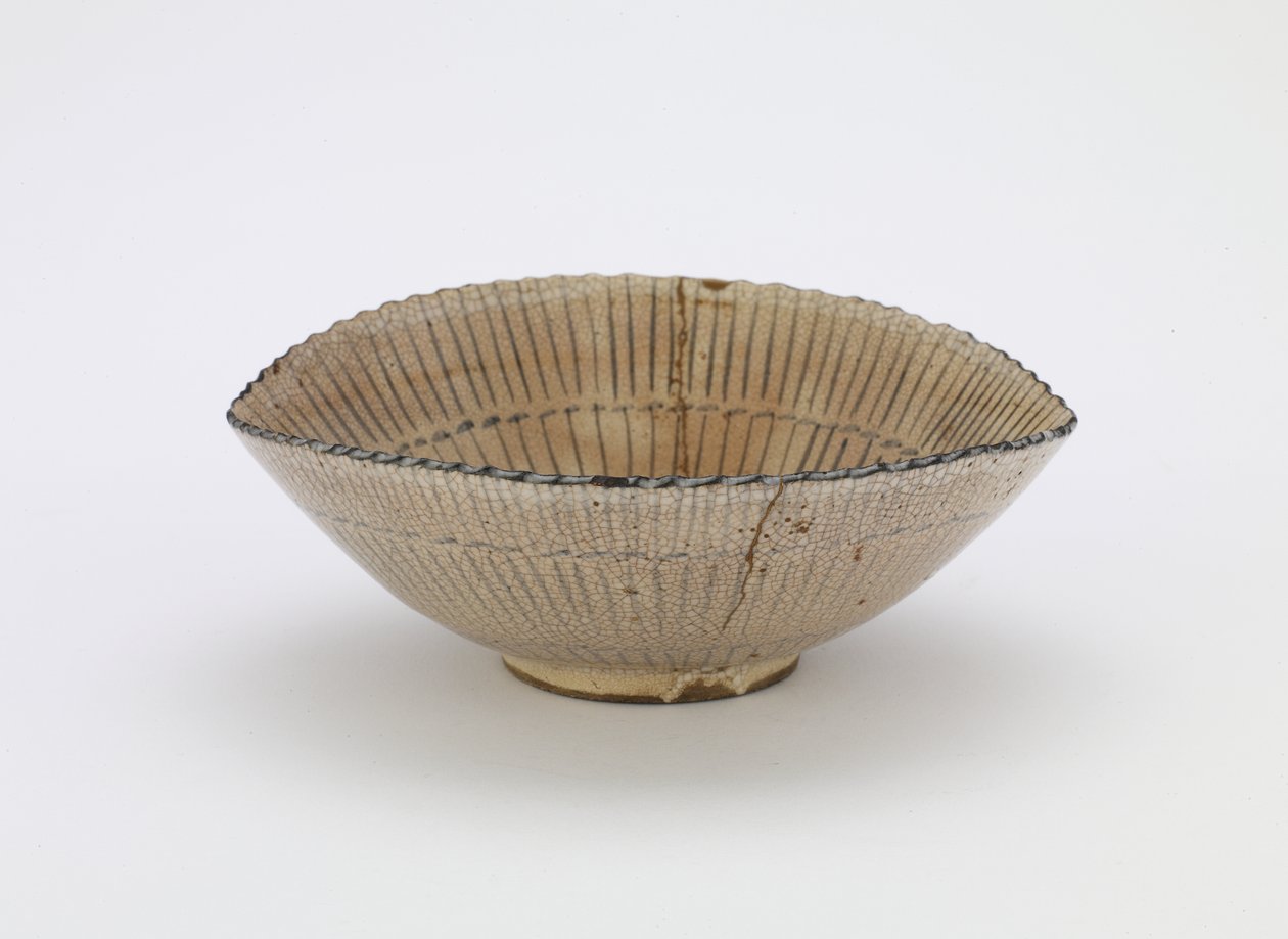 Kyoto-Servierschale in Form eines Seggenhutes, mit Markierung "Kiyomizu", Individualservierschale (mukozuke), spätes 17. Jahrhundert von Japanese School