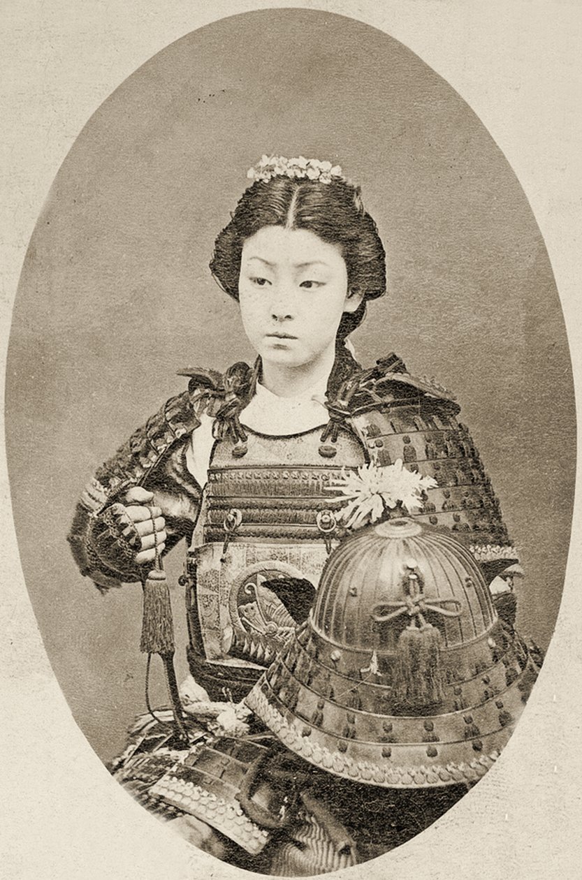 Porträt einer Kriegerin mit Blumen im Haar, ca. 1895 von Japanese School
