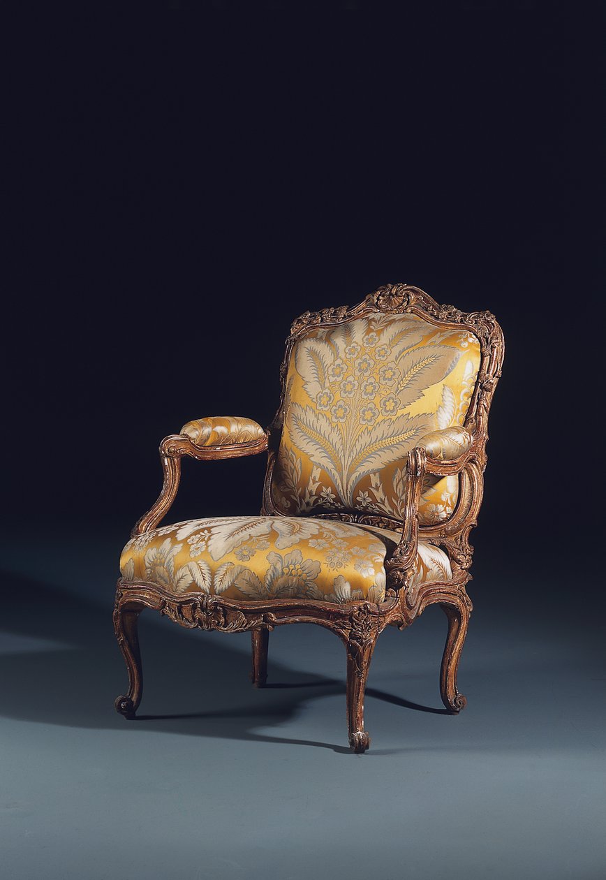 Einer von einem Paar Louis XV Fauteuils a la Reine von Jean (fl.1737 63) Gourdin