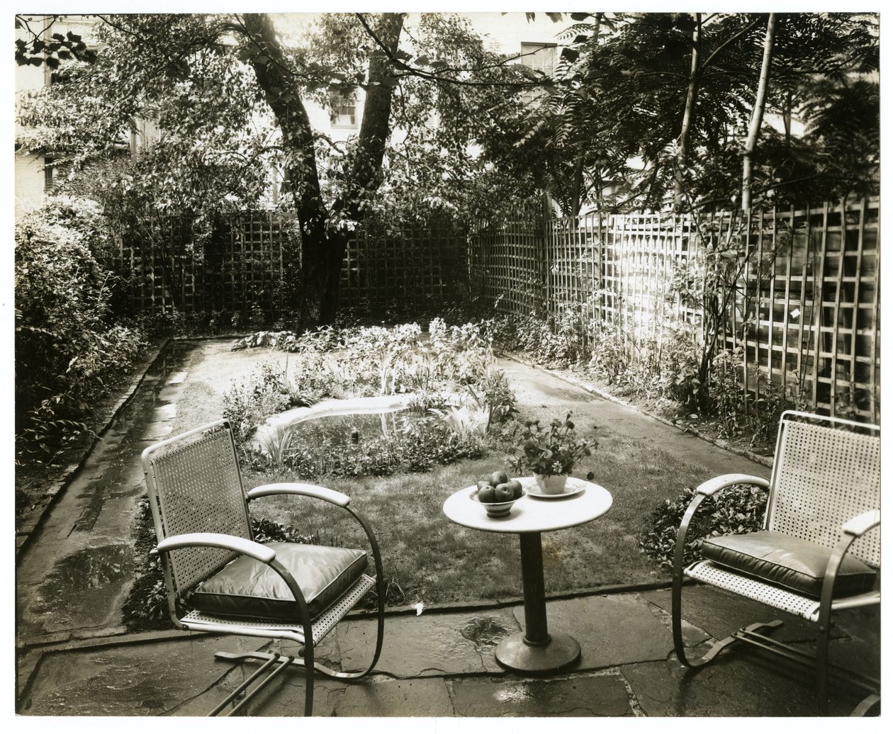 Garten von Mrs. W H Wells, 265 W 11th, Greenwich Village, New York, USA, ca. 1936-37 von Jessie Tarbox Beals