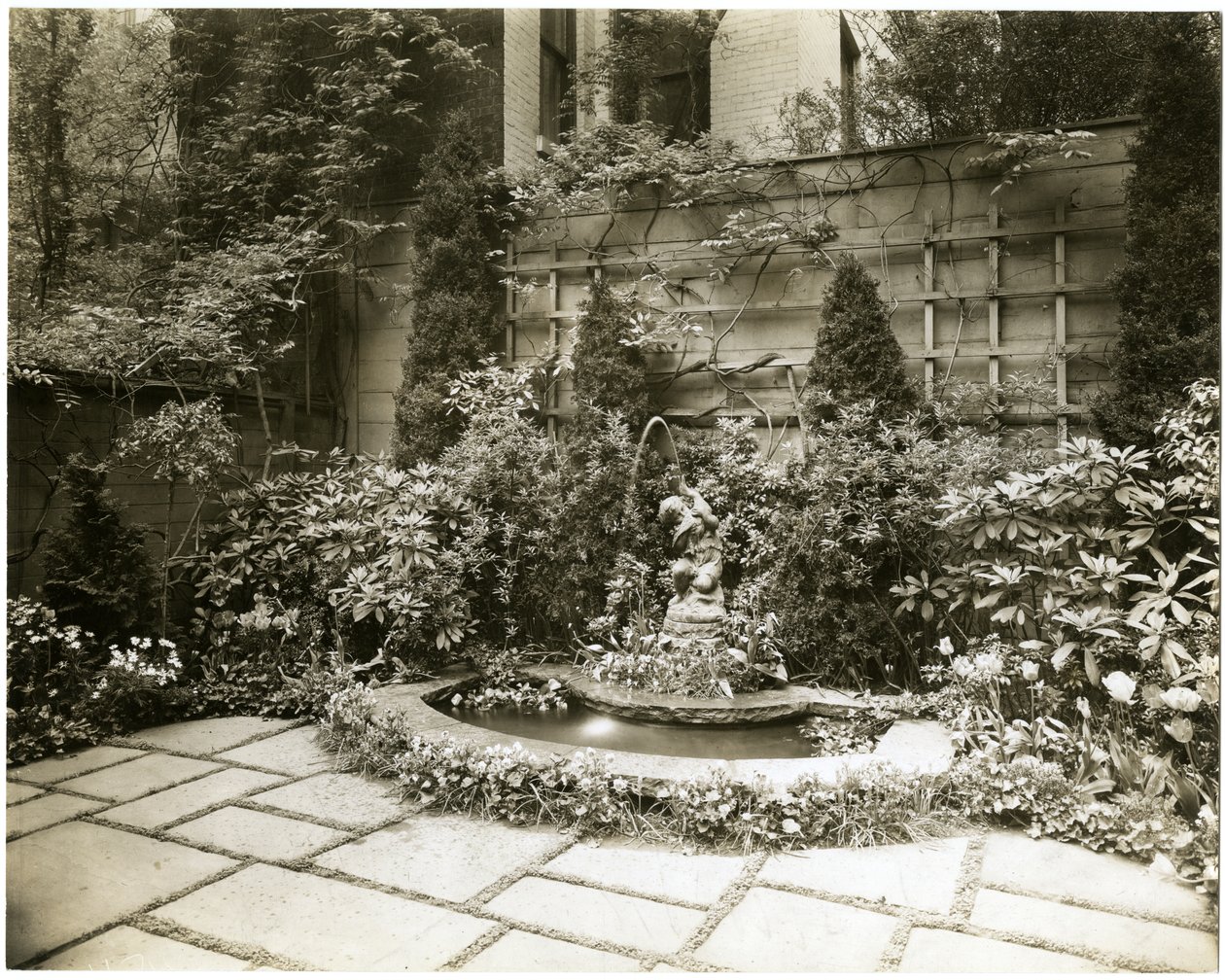 Mr & Mrs John Morgan, 39 W 11 St, Greenwich Village, New York, USA, ca. 1939-40 von Jessie Tarbox Beals