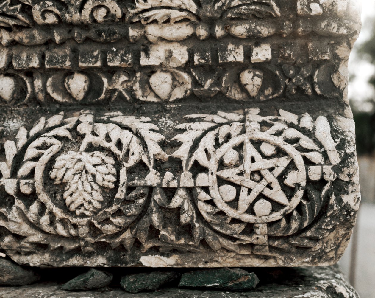 Detail eines Kapitells mit dem Davidstern, 2.-3. Jahrhundert von Jewish School
