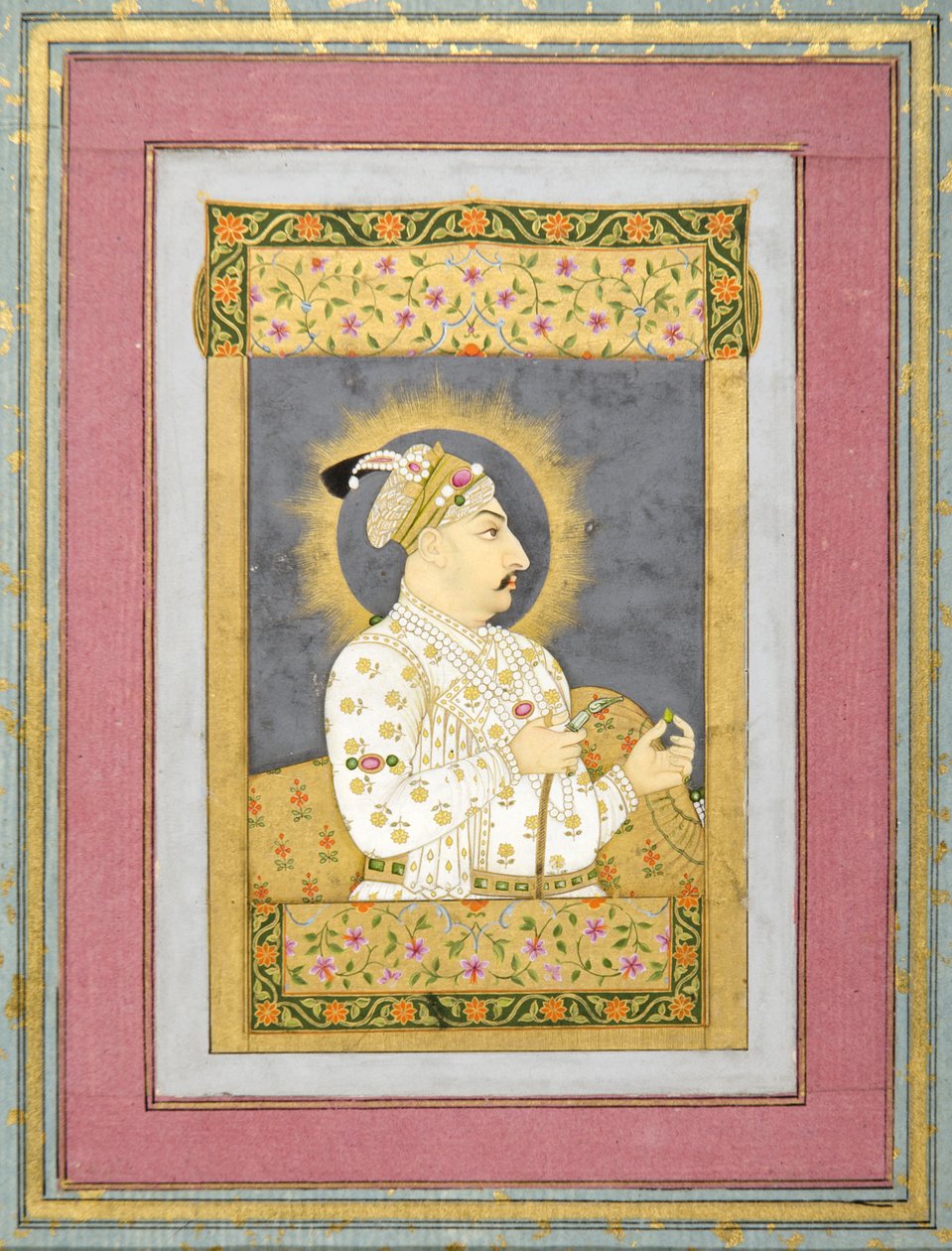 Porträt von Muhammad Shah, der einen Smaragd und das Mundstück einer Huqqa hält, ca. 1730 von Jharokha Nidha Mal