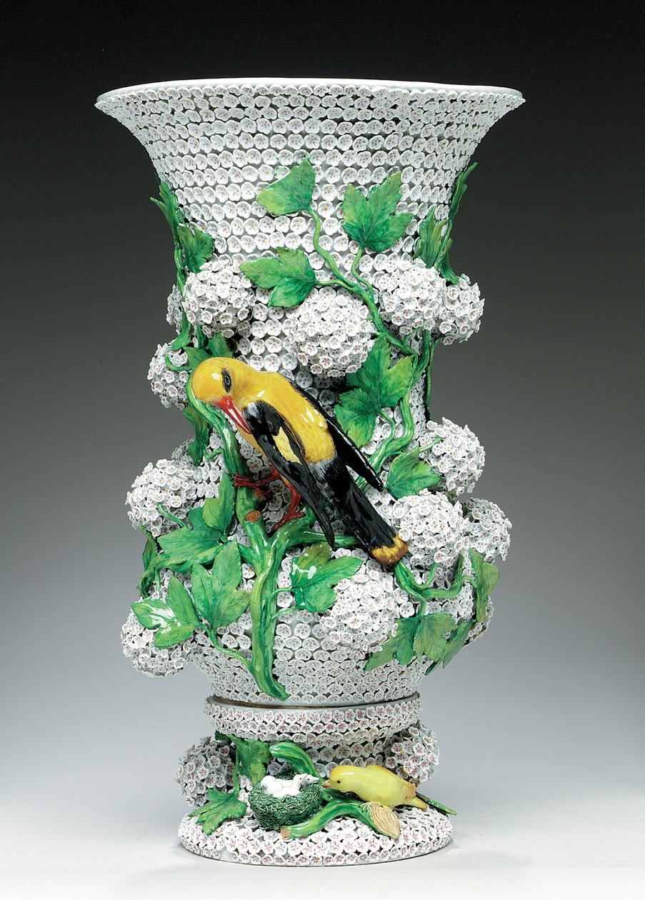 Meissen Schneeballen Vase, Mitte bis Ende 19. Jahrhundert von Johann Joachim (after) Kändler