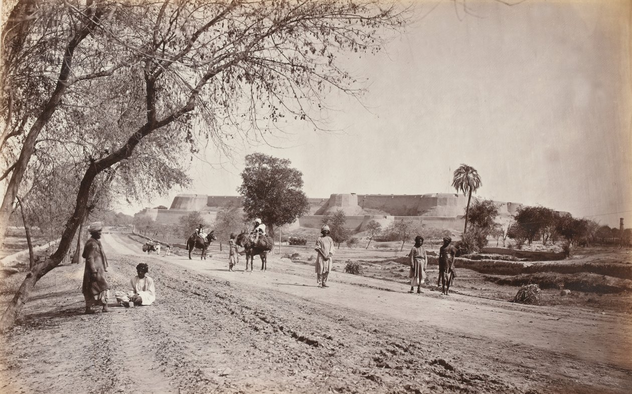 Fort Peshawar und Umgebung, vom Gefängnis aus, um 1862 von John Burke