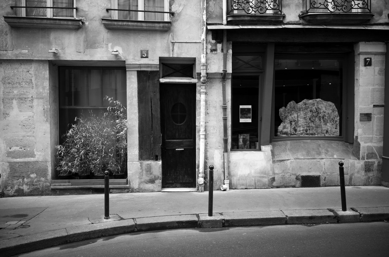Paris im Frühling, 2022 von Jon Nicholson