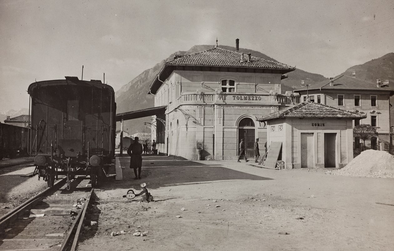 Album "Meine weltkriegs - Erinnerungen Südwestfront (Kärnten, Italien, Südtirol) 31/03/1915-12/11/1918 - Josef Zohles Wien": Bahnhof von Tolmezzo von Josef Zohles