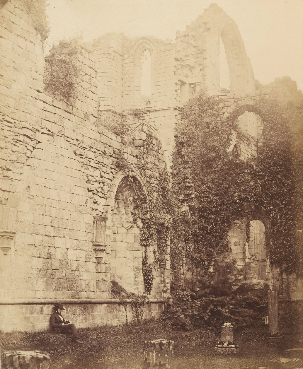 Fountains Abbey. Innenansicht des Kapitelsaals, 1850er Jahre von Joseph Cundall