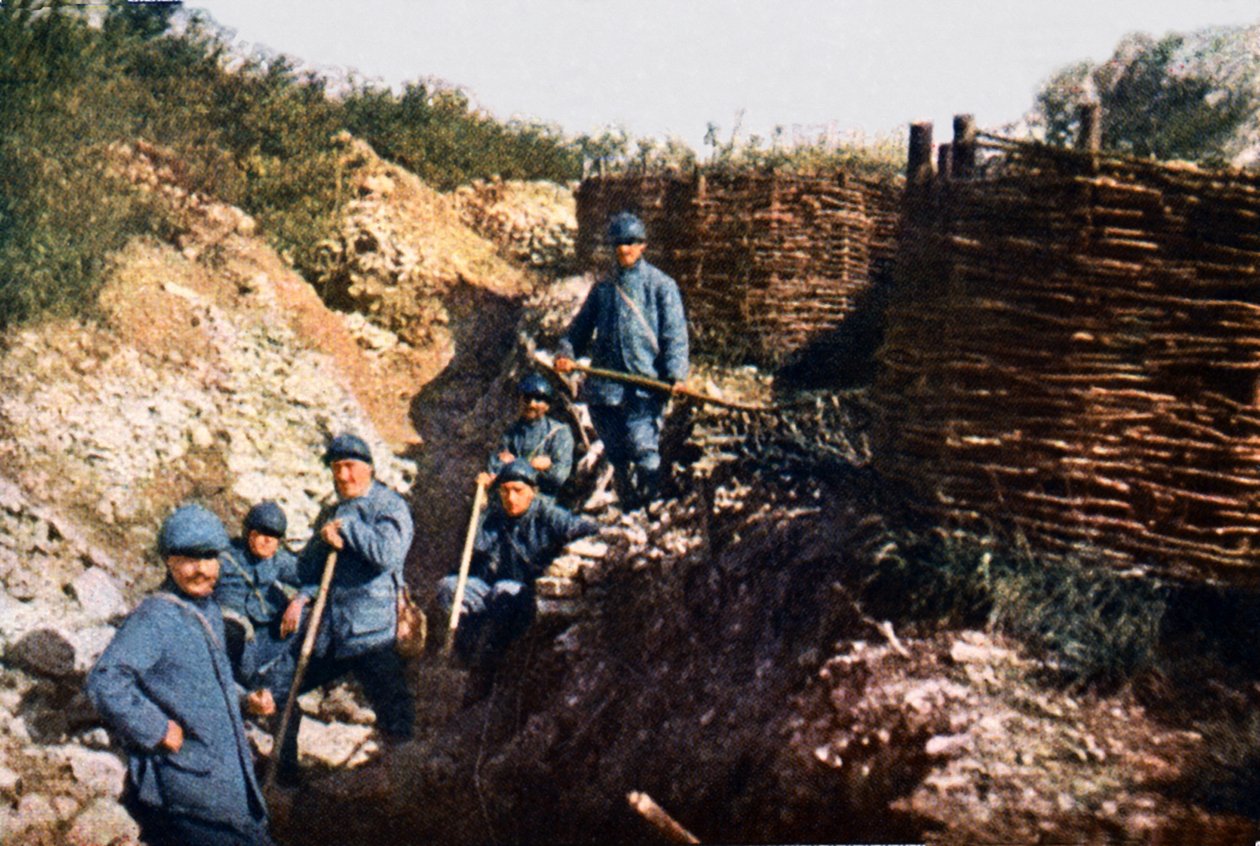 Französische Soldaten vor der Voevre, Schlacht von Verdun, September 1916 von Jules Gervais Courtellemont