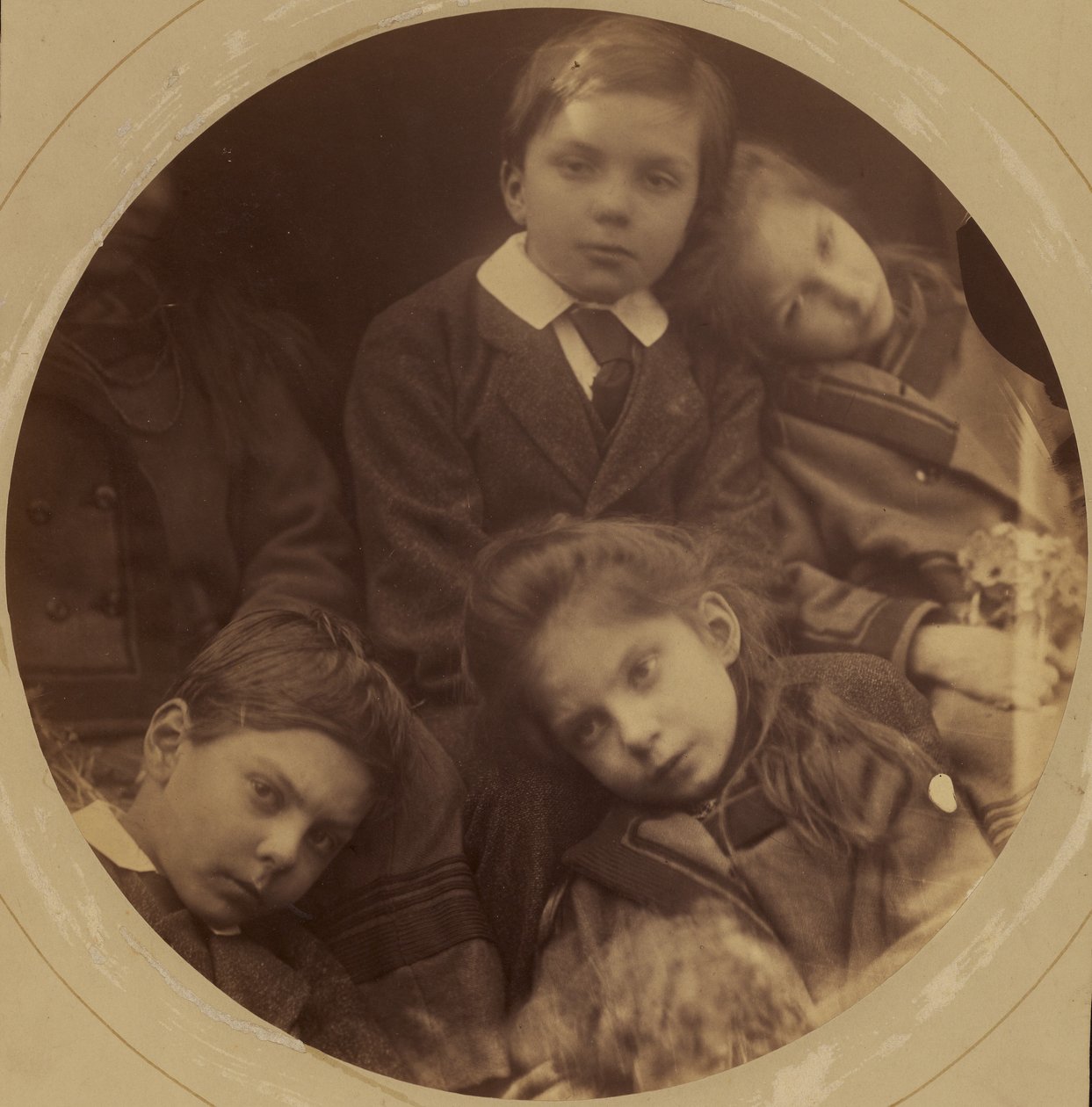 Kinder von Charles Loyd Norman und Julia Cameron Norman: George, Archie, Charlotte und Adeline von Julia Margaret Cameron