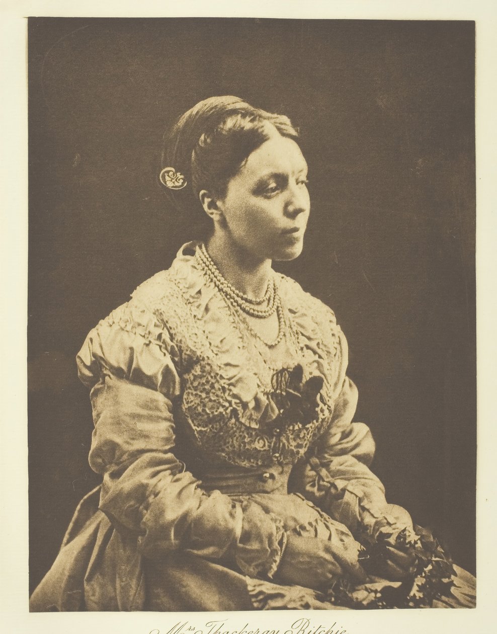 Mrs. Thackeray Ritchie, 1870, gedruckt ca. 1893 von Julia Margaret Cameron
