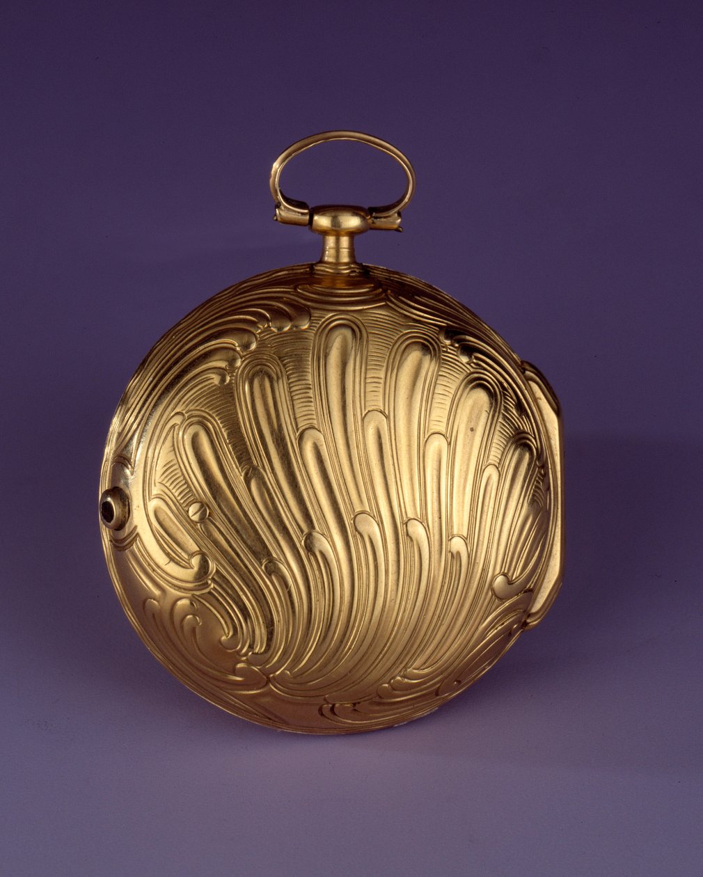 Goldene Uhr in Muschelrocaille (Gold, Messing und Emaille) von Julien Le Roy (1686-1759) von Julien Le Roy