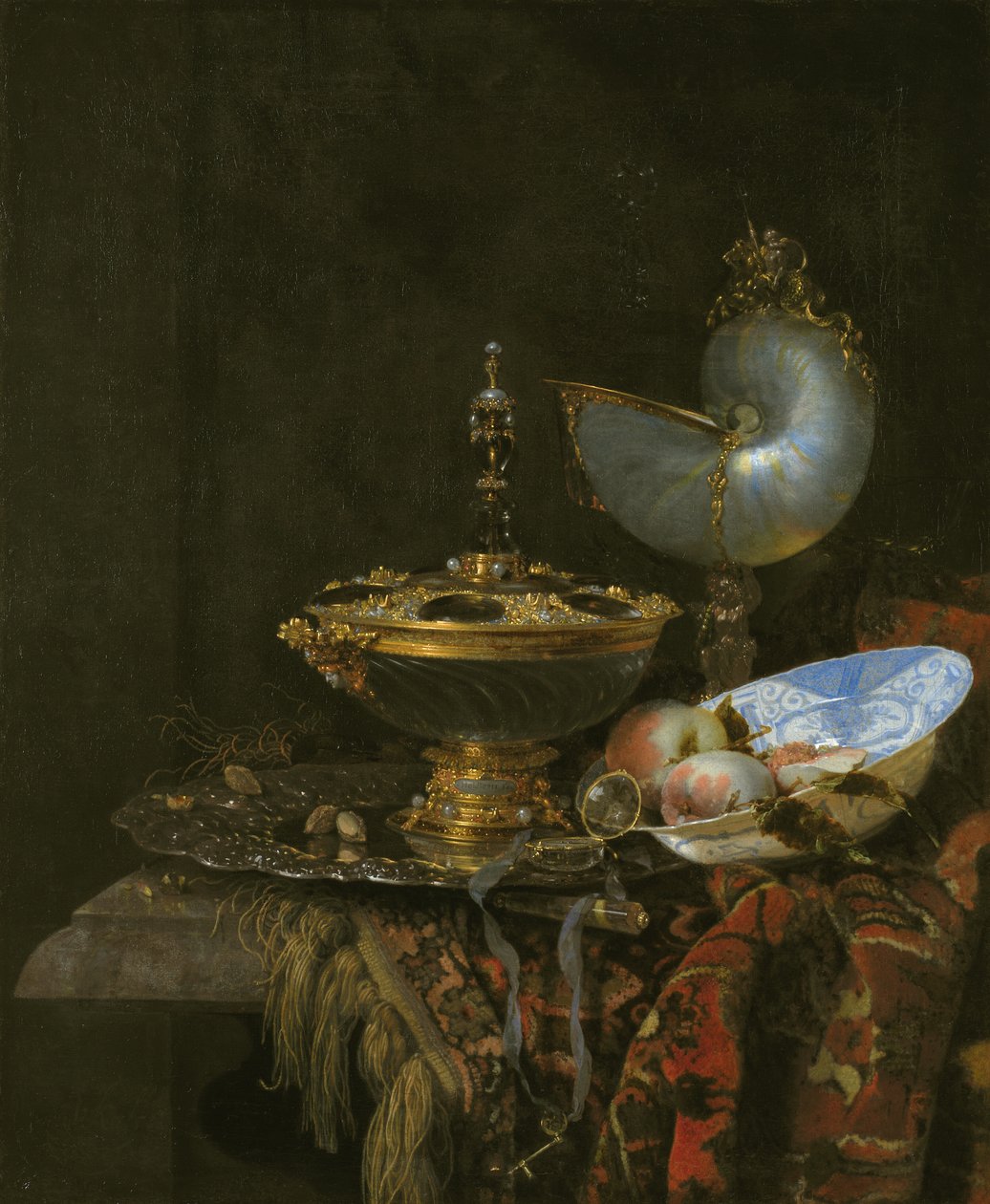 Prunkstillleben mit Holbein-Schale, Nautilus-Pokal, Glasbecher und Obstschale von Kalf