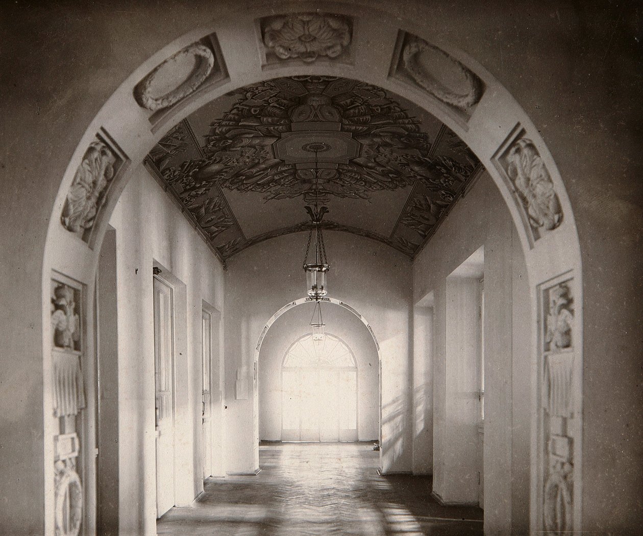 Das Museum des Kaiserlichen Puschkin-Lyzeums in Sankt Petersburg, Russland, 1910er Jahre von Karl Kubesch