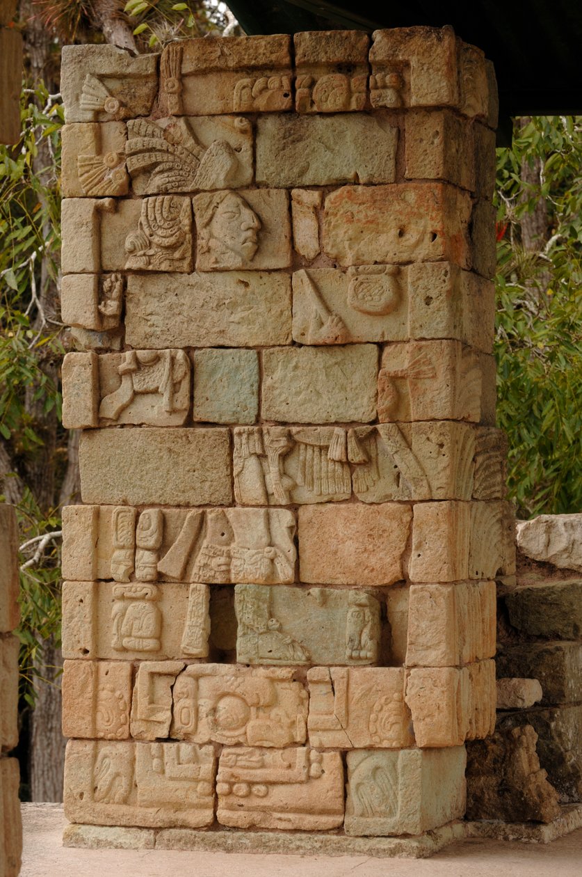 Aufstieg und Fall der Maya, Copan, Honduras, Details des 18 Rabbit Glyphs, Tempel 18, Maya von Kenneth Garrett