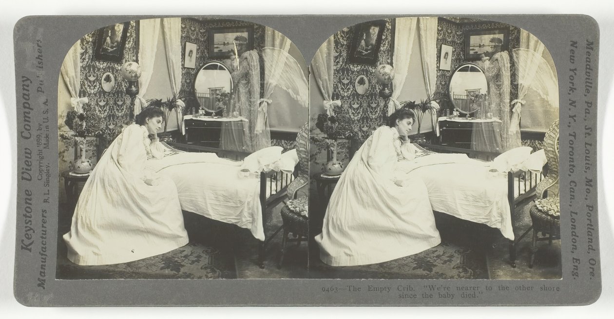 Das leere Kinderbett. Wir sind dem anderen Ufer näher seit das Baby gestorben ist, 1899 von Keystone View Company