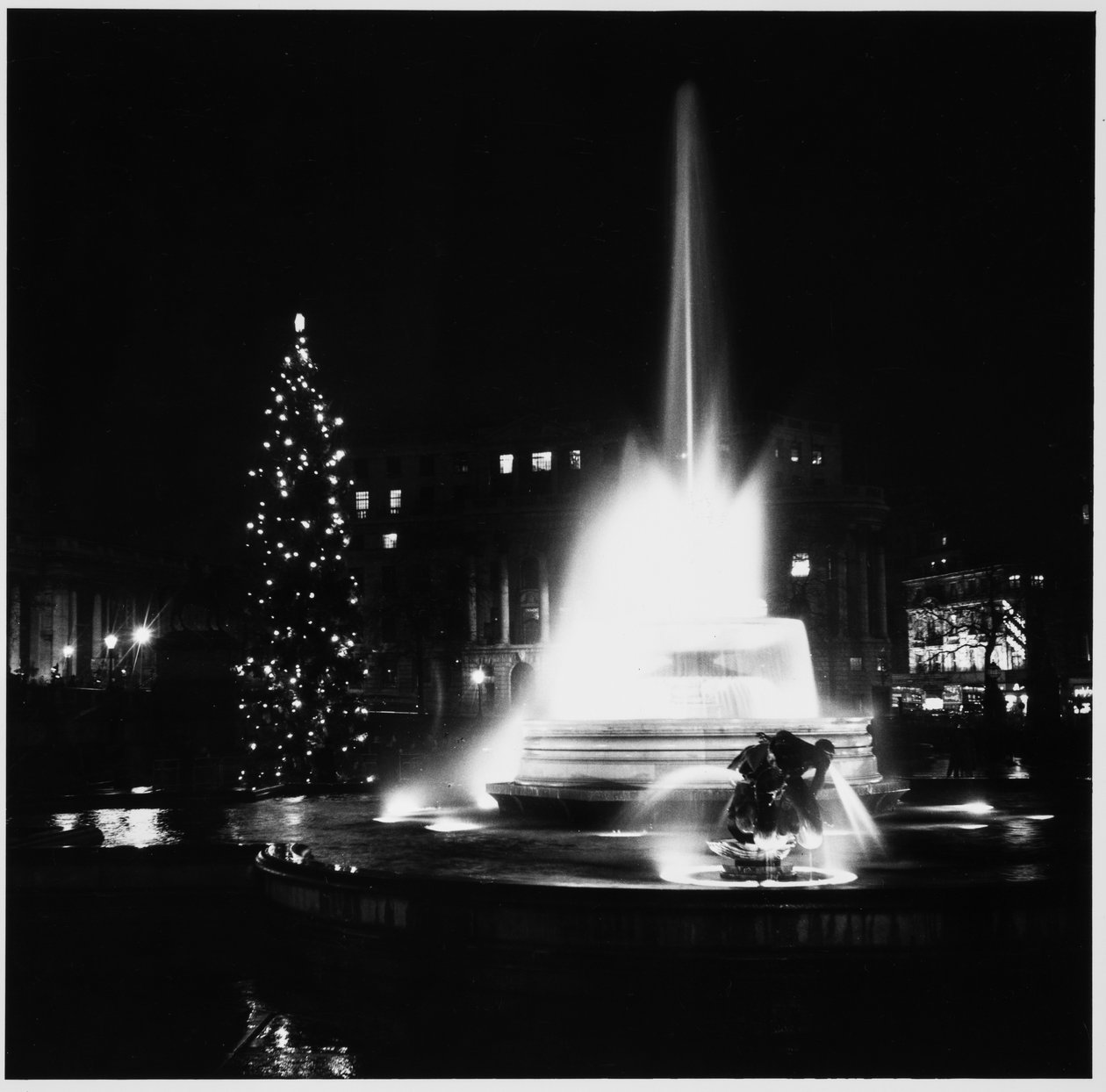 Trafalgar Square, St James, Westminster, City of Westminster, Greater London Authority, UK von Leonard Robin Mattock