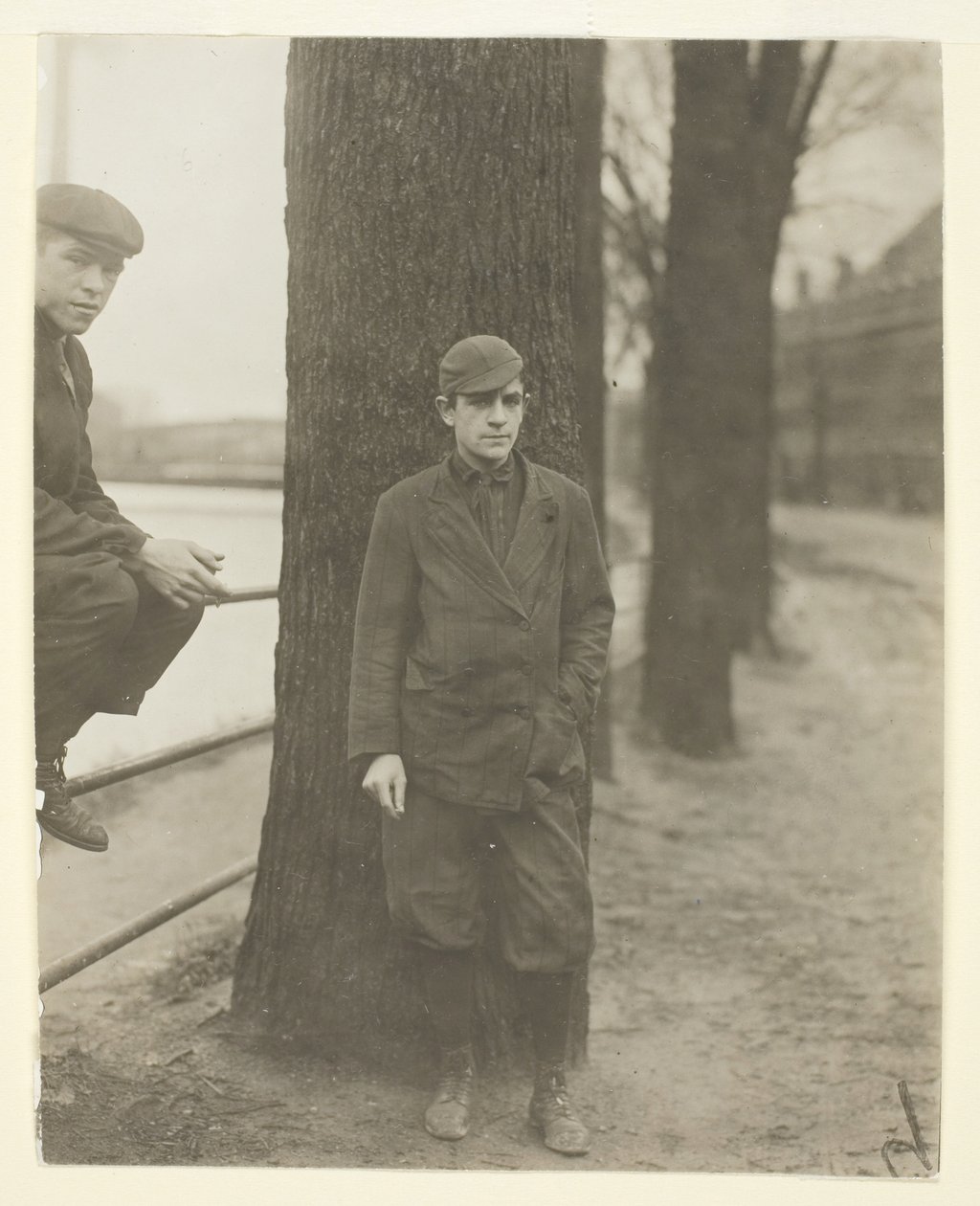 Bleach Room Boy, Leon Halcourt, 16 Jahre alt, Lawrence, Massachusetts von Lewis Wickes Hine