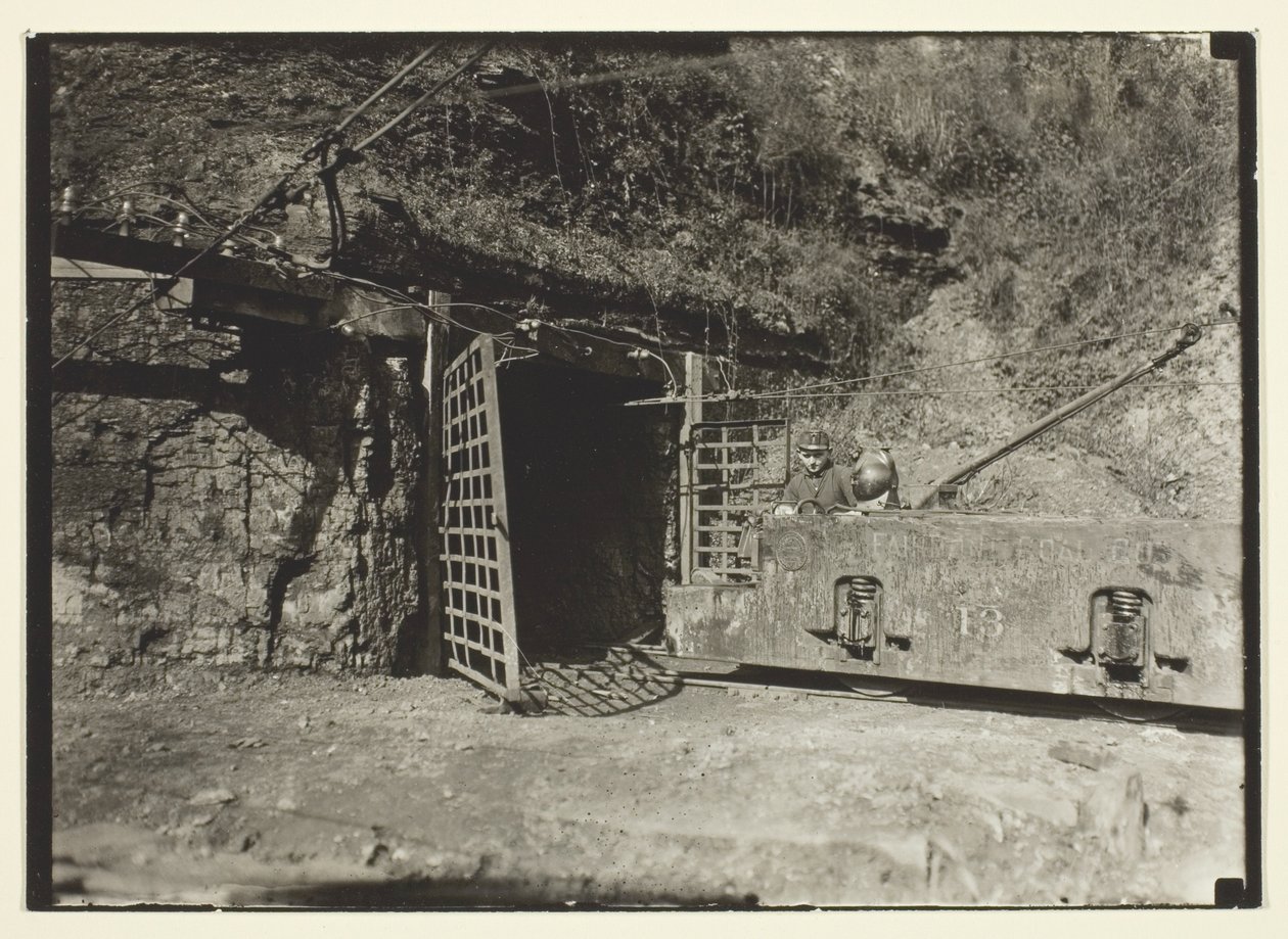 Motor für Kohlezug, West Virginia von Lewis Wickes Hine