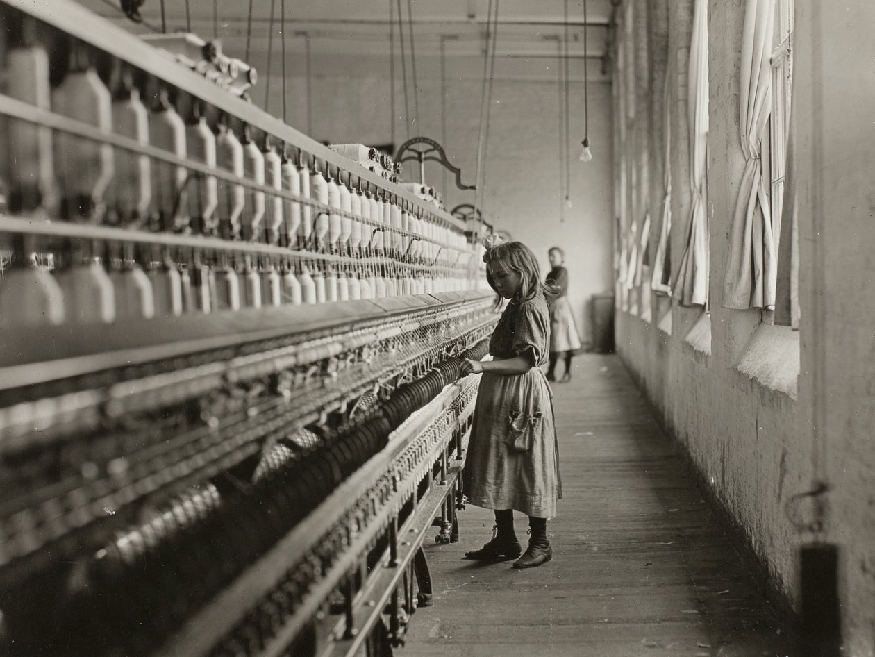 Sadie Pfeifer, eine Baumwollspinnerin, Lancaster, South Carolina von Lewis Wickes Hine