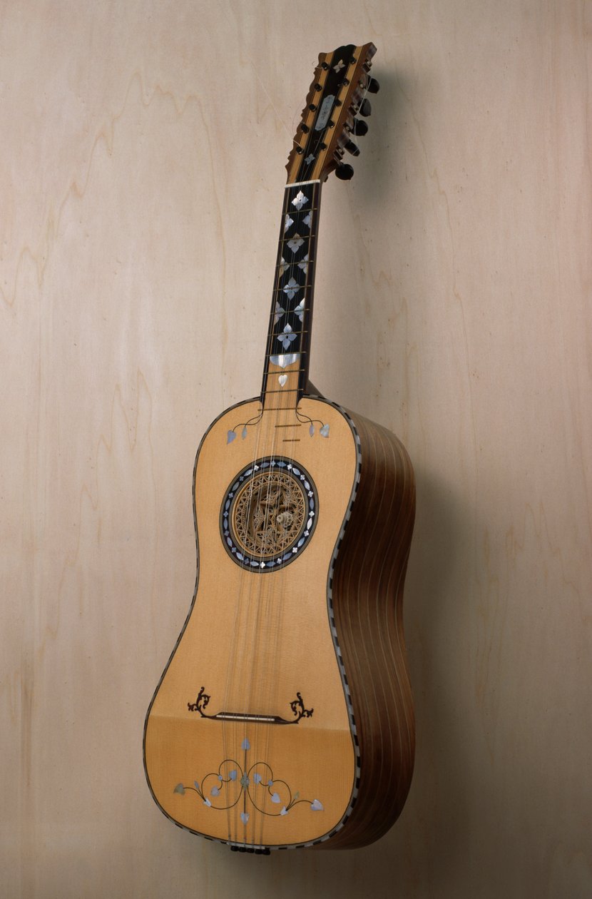 Chitarra battente (Gitarre), Musikinstrument gebaut in der Werkstatt des Geigenbauers Pasquale Scala in Praiano, Kampanien. Italien, 20. Jahrhundert von Unbekannt Unbekannt
