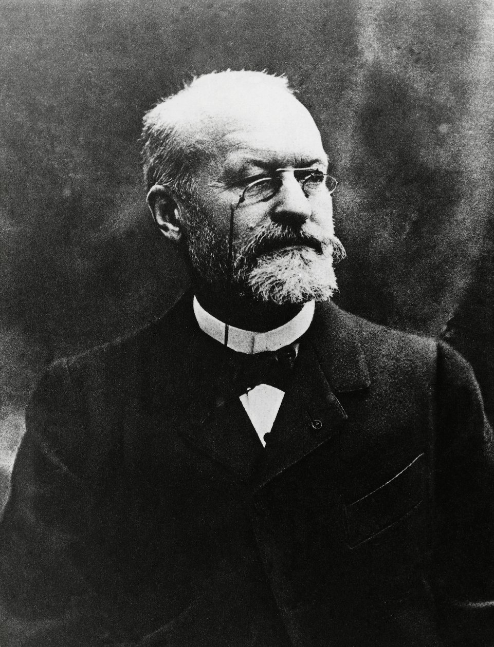 Porträt von Charles Louis Alphonse Laveran, französischer Mediziner und Bakteriologe, Nobelpreis für Medizin 1907, Bild von Eugene Pirou von Unbekannt Unbekannt