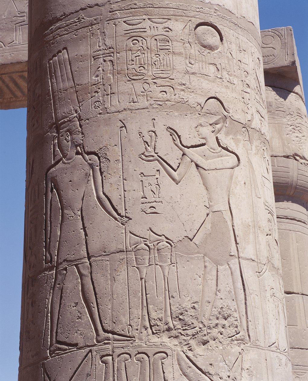 Relief eines Pharaos, der die Göttin der Gerechtigkeit Maat vor Amon hält von Unbekannt Unbekannt