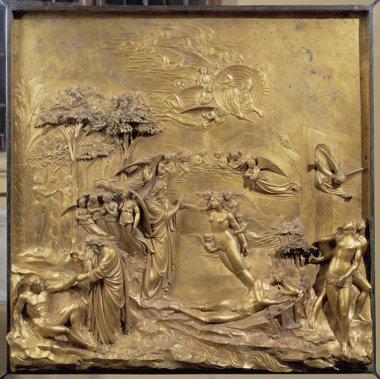 Geschichte von Adams Leben: die Geburt Adams, die Erschaffung Evas und die Vertreibung von Adam und Eva aus dem Paradies. Originaltafel der Tür des Paradieses von Lorenzo Ghiberti