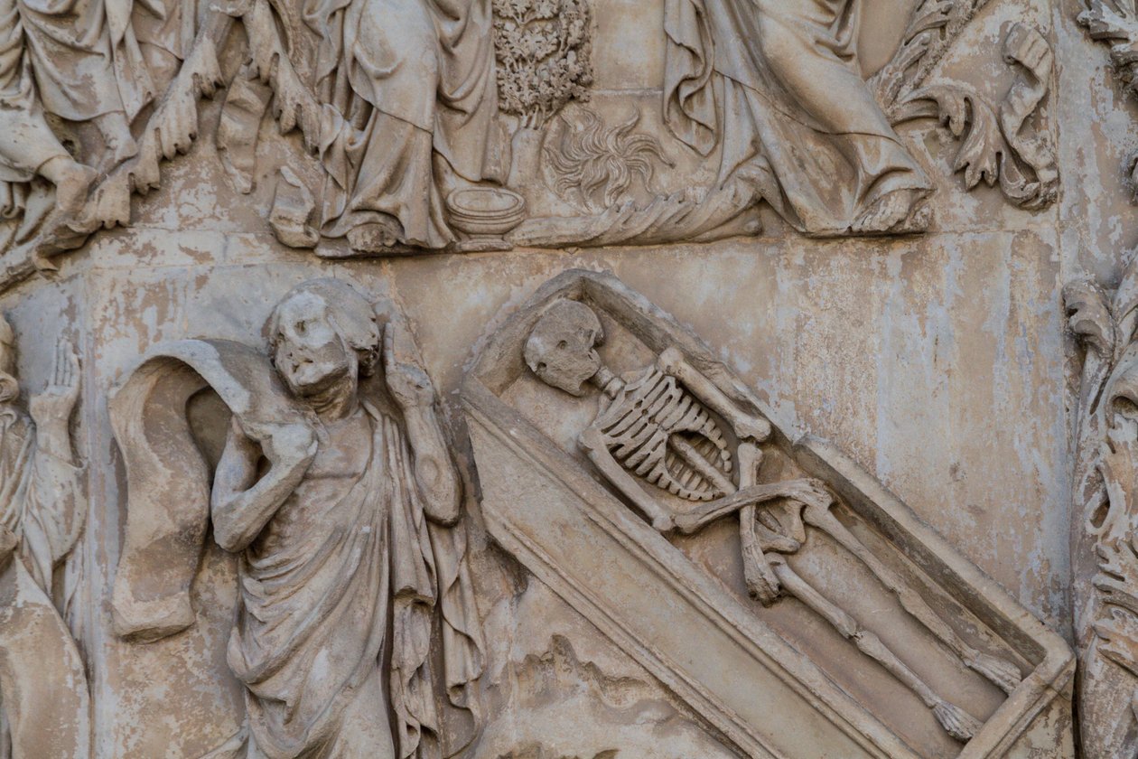 Prophet Ezechiel, Detail aus dem Jessebaum und messianischen Prophezeiungen, Geschichten aus der Genesis, Basreliefs von Lorenzo Maitani (vor 1275-1330), zweite Säule, Fassade des Doms von Orvieto, Umbrien, Italien von Lorenzo Maitani