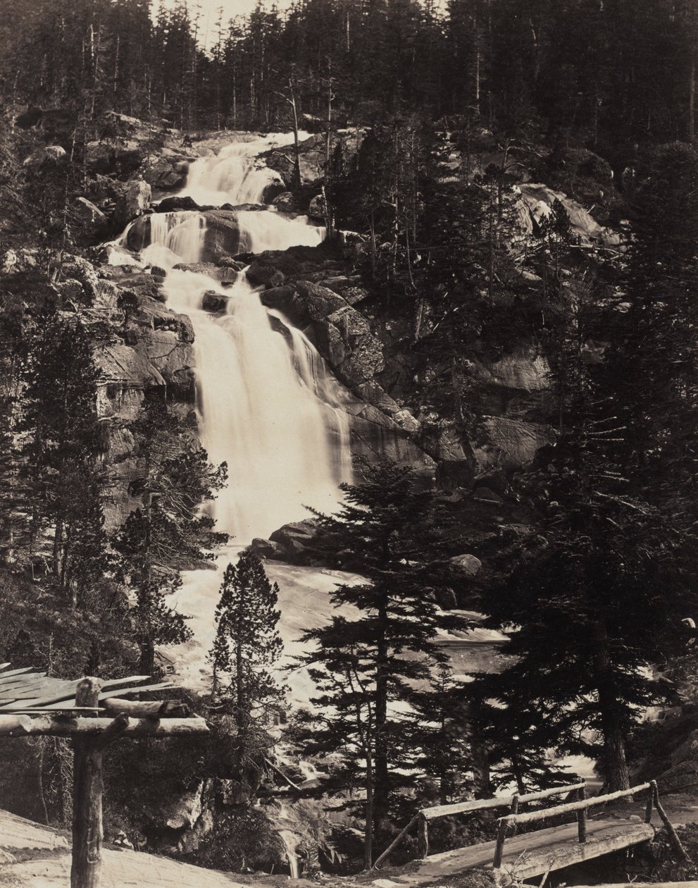 Großer oberer Wasserfall, Hochalpen, um 1862 von Louis Alphonse Davanne