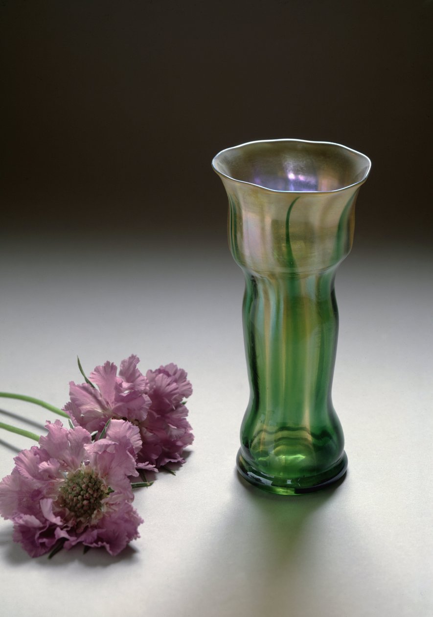 Irisierende Glasvase von Louis Comfort Tiffany (1848-1933), Liberty-Stil von Louis Comfort Tiffany